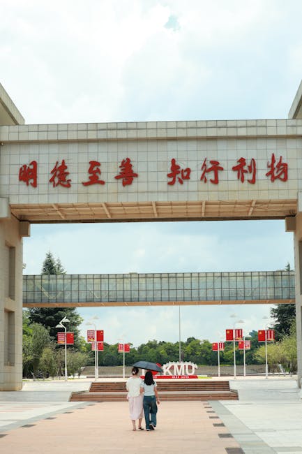 高考,考场外家长等候